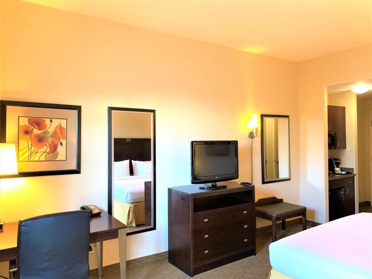 Holiday Inn Express Fresno Northwest - Herndon By Ihg Exterior foto