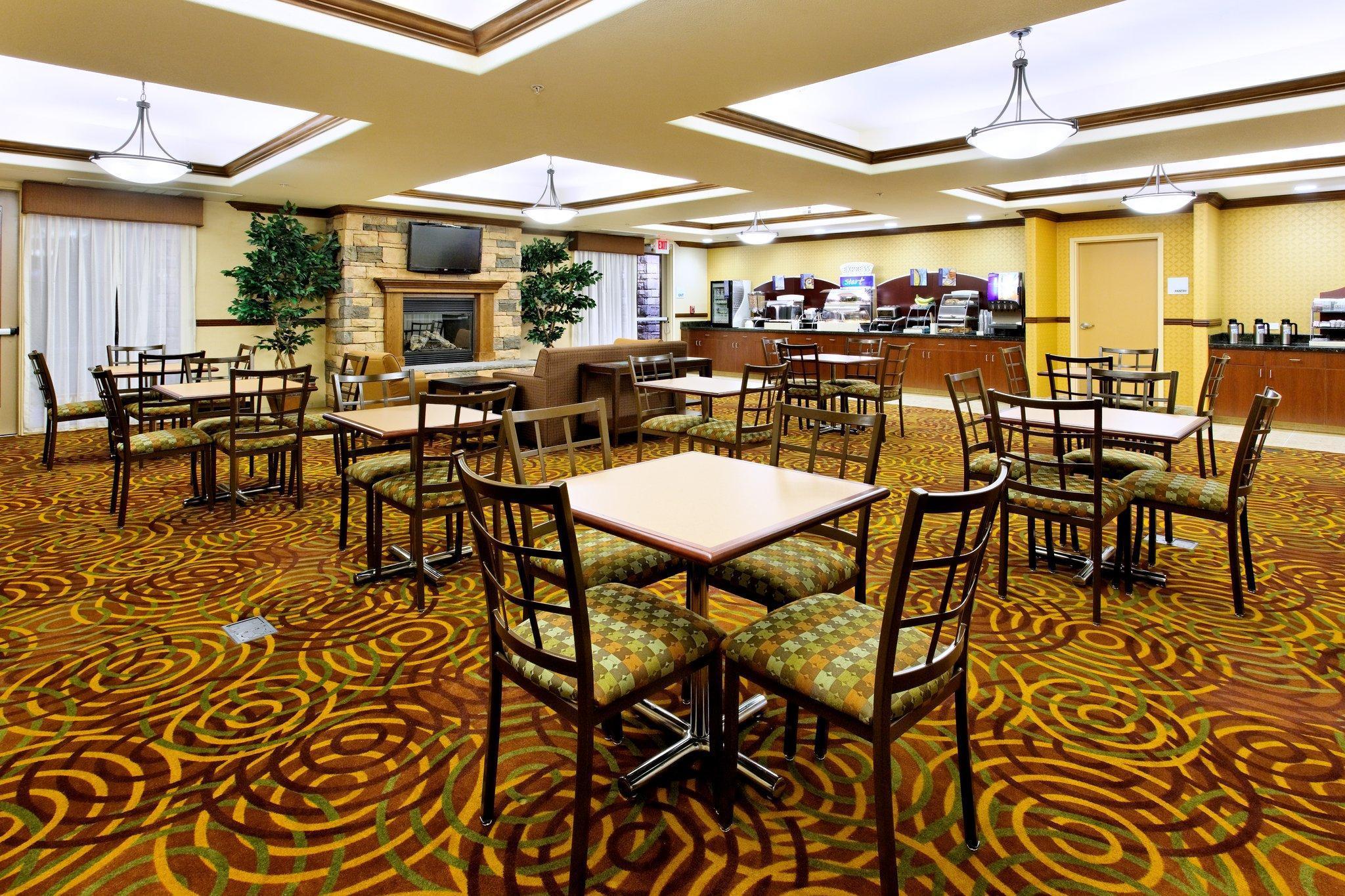 Holiday Inn Express Fresno Northwest - Herndon By Ihg Exterior foto