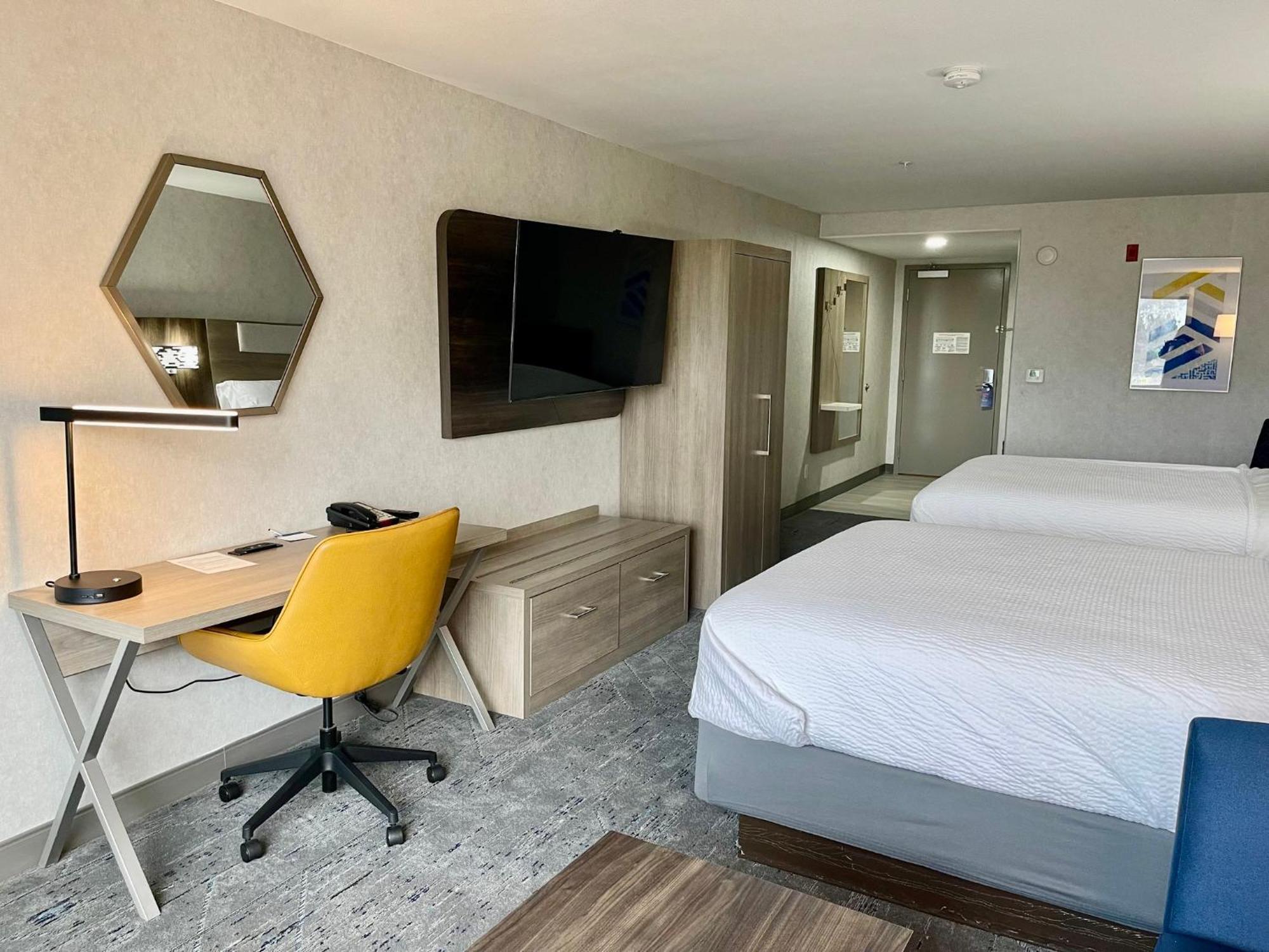 Holiday Inn Express Fresno Northwest - Herndon By Ihg Exterior foto